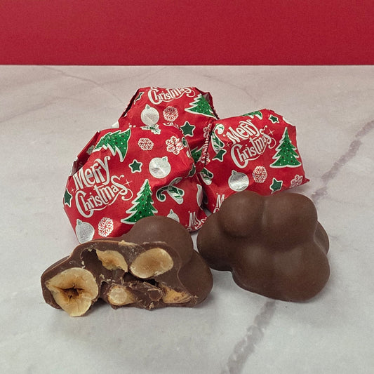 Milk Chocolate Hazelnut Cluster (Christmas Edition) – Milk Chocolate, 0.5 lb.