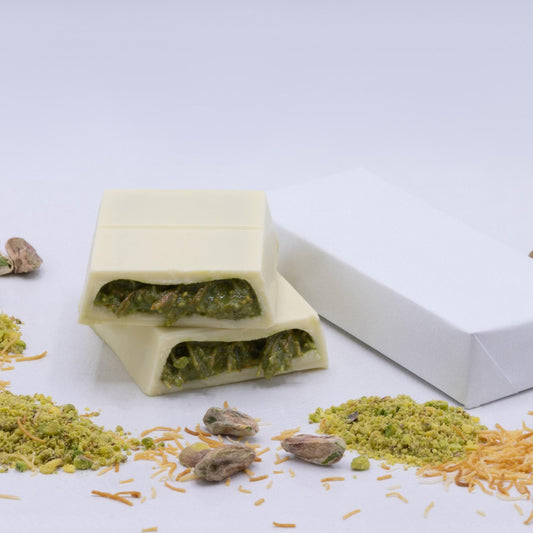 Dubai Chocolate Bar – Velvet White Pistachio Kunafeh (100g)